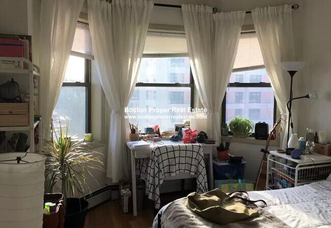 Foto del edificio - 1021 Tremont St