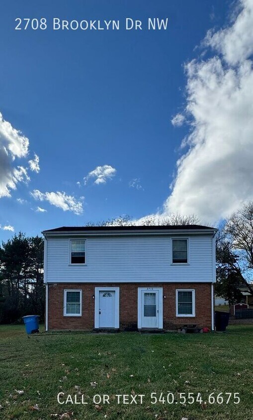 Foto principal - 2708 Brooklyn Dr NW