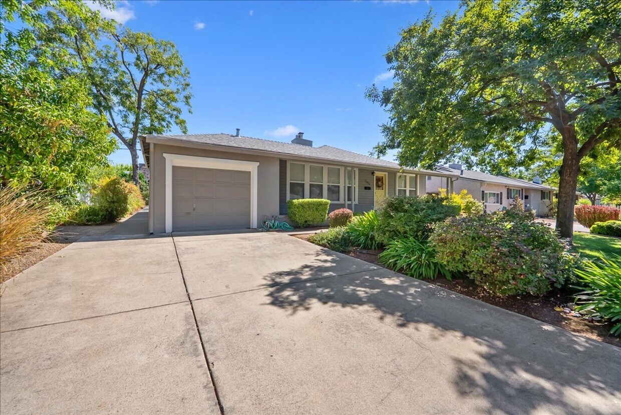 Photo - 2650 Watson St