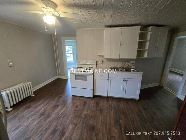 Building Photo - 44 Second St-1