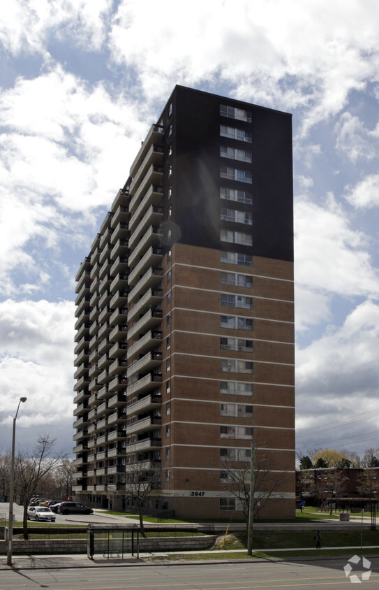 Photo du bâtiment - Lawrence Orton 2