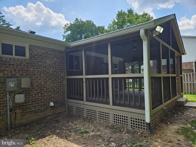 Building Photo - 5021 Swinton Dr