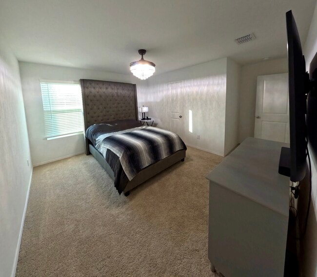 Building Photo - 2708 Starwater Dr