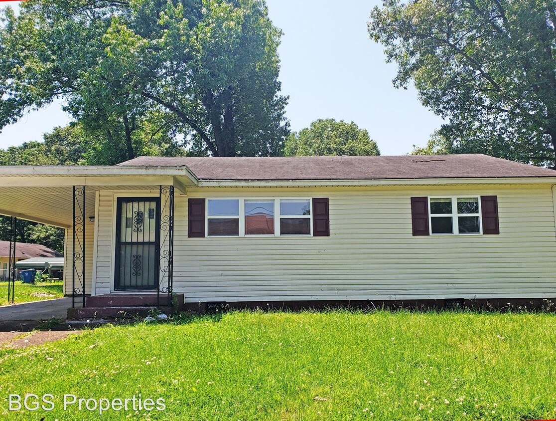Foto principal - 2 br, 1 bath House - 351 E. Maple St