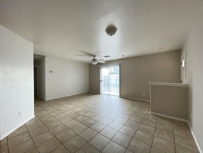 Building Photo - 3b 2b 2 car garage $1,490.00 Rent