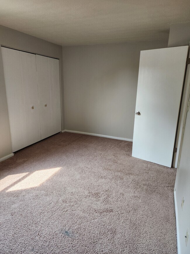 Foto del edificio - 204 Brookside Ln