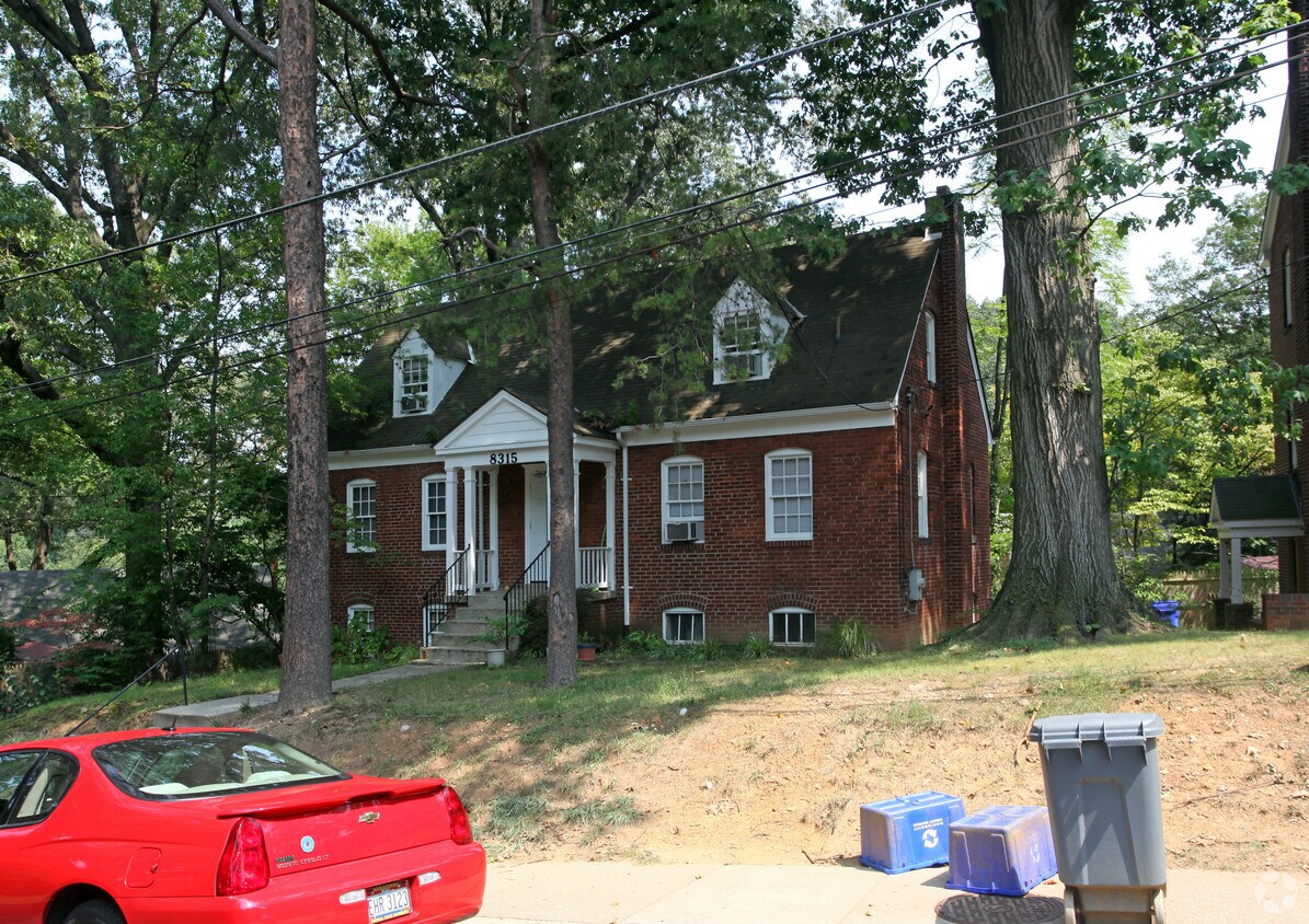 Building Photo - 8315 Garland Ave