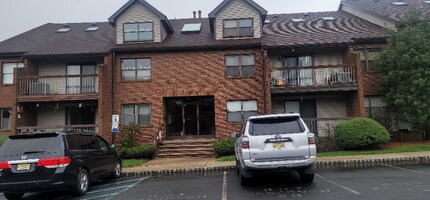 Building Photo - 112 Beverly Hl Ter