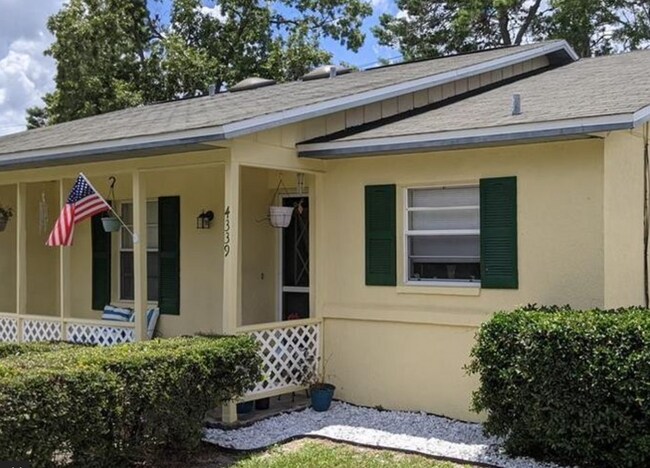 Foto del edificio - 4339 Azora Rd