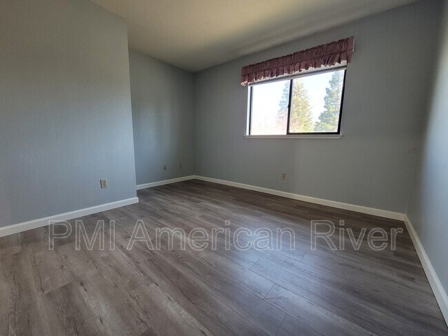 Building Photo - 7432 Rio Mondego Dr