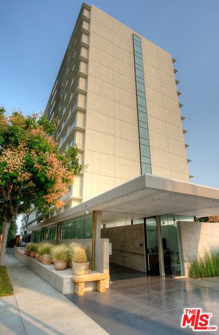 Foto del edificio - 818 DOHENY Dr