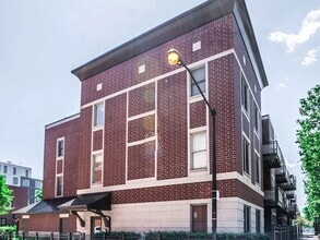 Building Photo - 757 W Liberty St