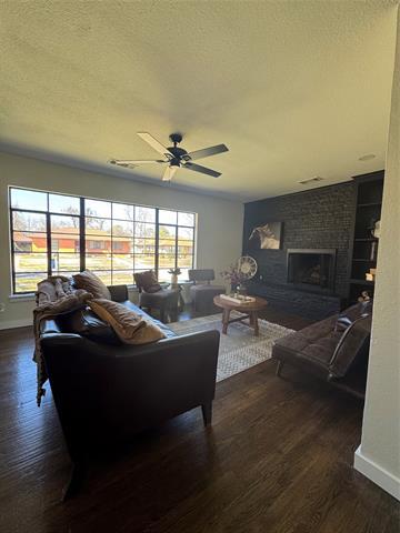 Foto del edificio - 2622 Wynnewood Dr