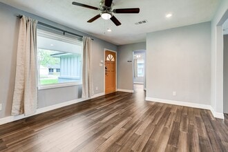 Building Photo - 7011 Neff St