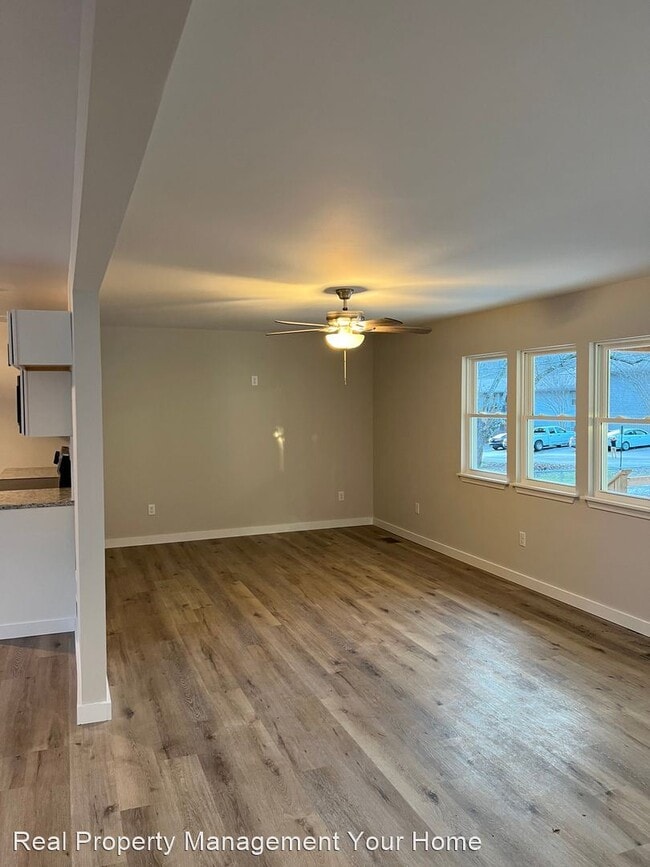 Building Photo - 3 br, 2 bath House - 2536 Highpoint Dr