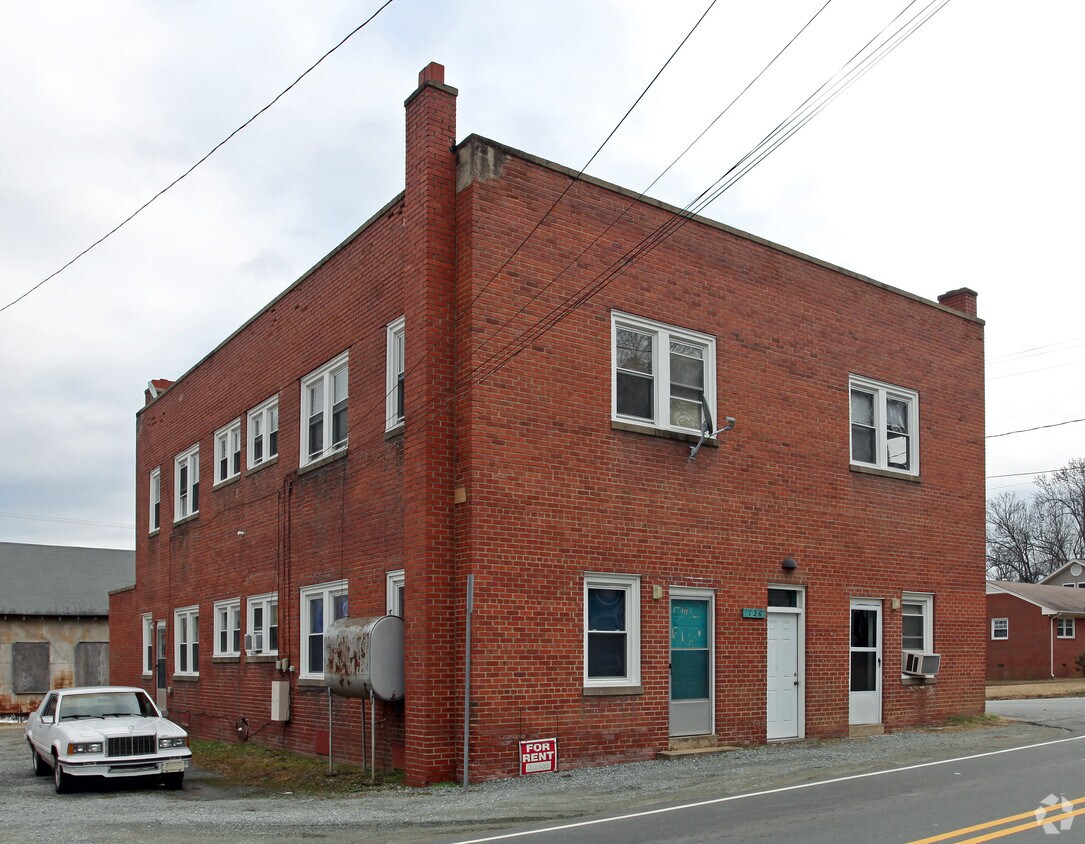 Building Photo - 126 S Beaumont Ave