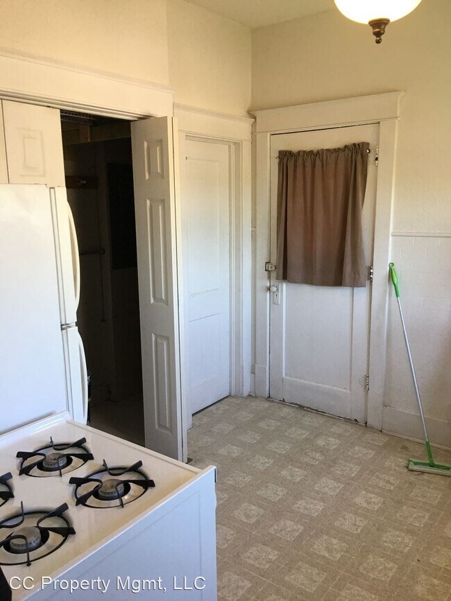 Building Photo - 2 br, 1 bath House - 995 Silverleaf Ave