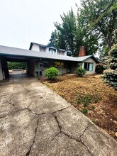 Building Photo - 1124 Woodside Dr