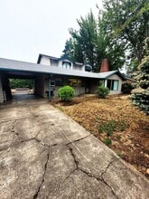 Building Photo - 1124 Woodside Dr
