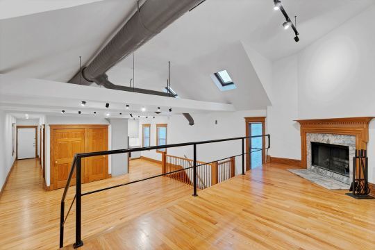 Building Photo - 3725 N Fremont St