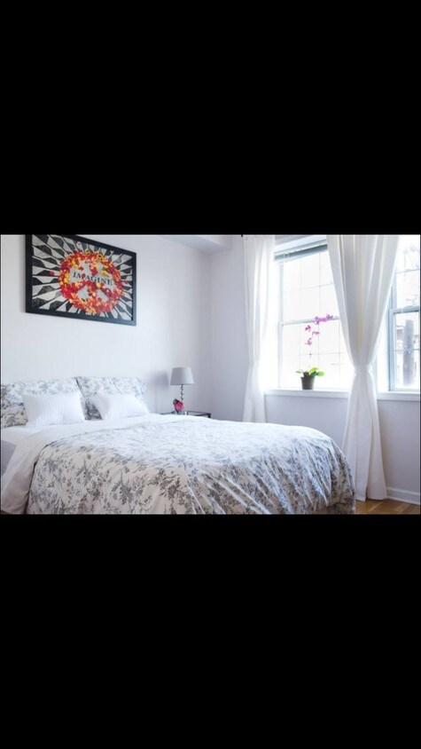 Foto principal - 122 Monroe St