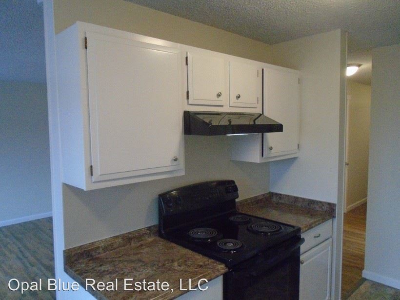 Primary Photo - 2108 NE 85th St