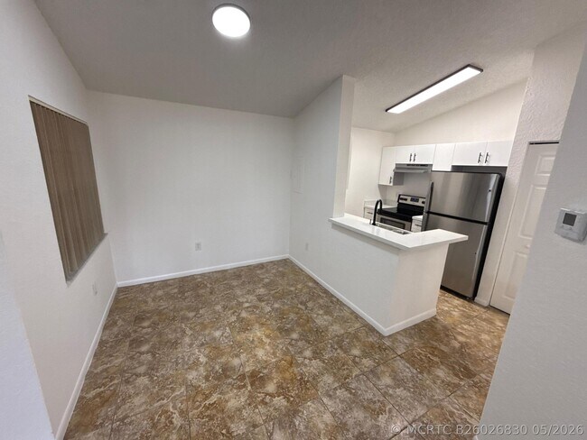 Foto del edificio - 2851 N Oakland Forest Dr
