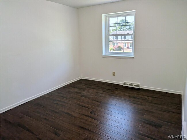 Foto del edificio - 253 Glenhaven Dr
