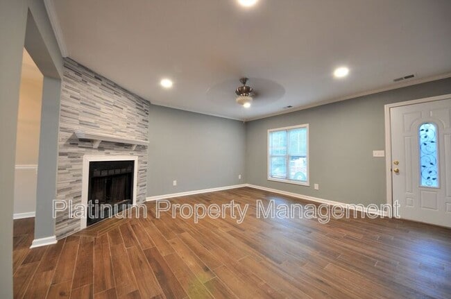 Building Photo - 3572 Kennesaw Station Dr