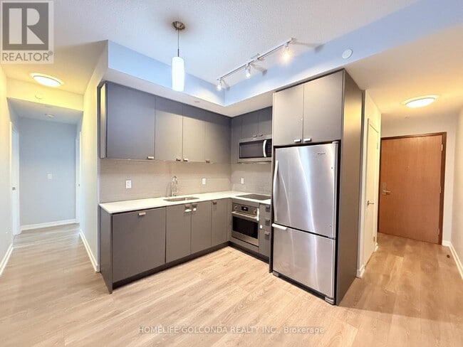 Building Photo - 56 Forest Manor Rd