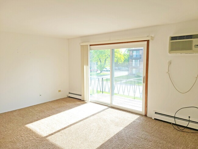 Building Photo - 12826 Hill Dr