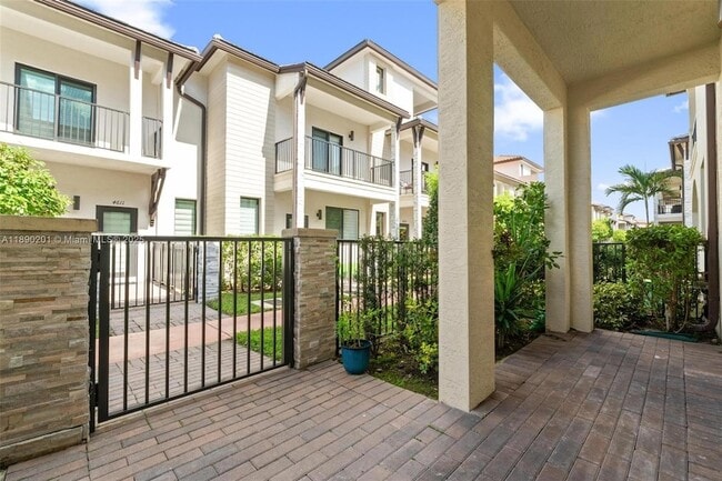 Foto del edificio - 4612 NW 83rd Pkwy