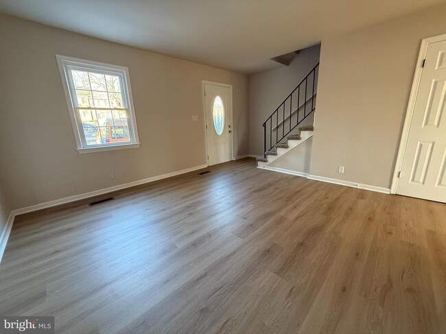 Foto del edificio - 534 Olde Greenwich Cir