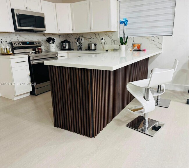 Foto del edificio - 75 SW 18th Ave