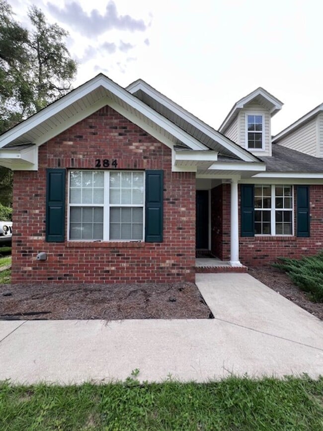 2 Bedroom 2 Bath Duplex - 2 Bedroom 2 Bath Duplex House