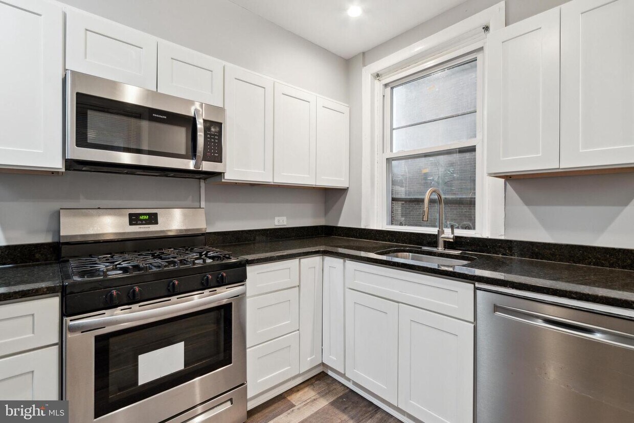 Primary Photo - 521 S 57th St