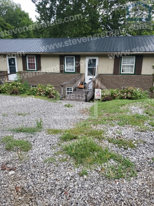 2570 W Highway 11e Apartment for Rent in Strawberry Plains, TN