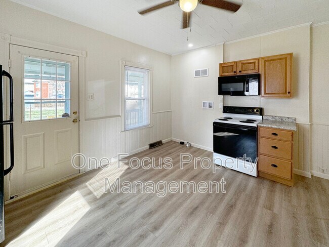 Foto del edificio - 2148 Mosser Ave