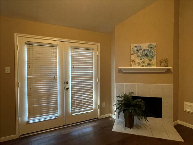 Foto del edificio - 14223 Bishop Bend Ln