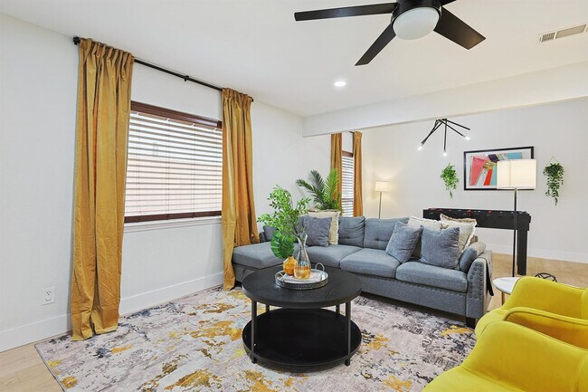 Foto del edificio - 1113 Overdowns Dr