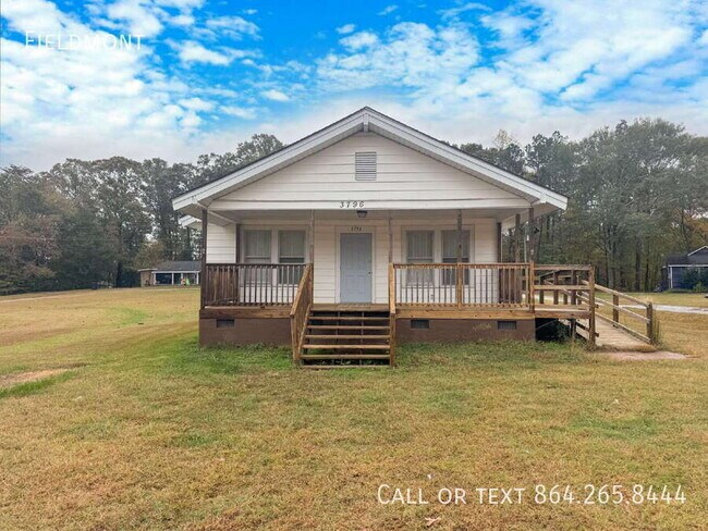 Photo - 3796 Old Greenville Hwy House