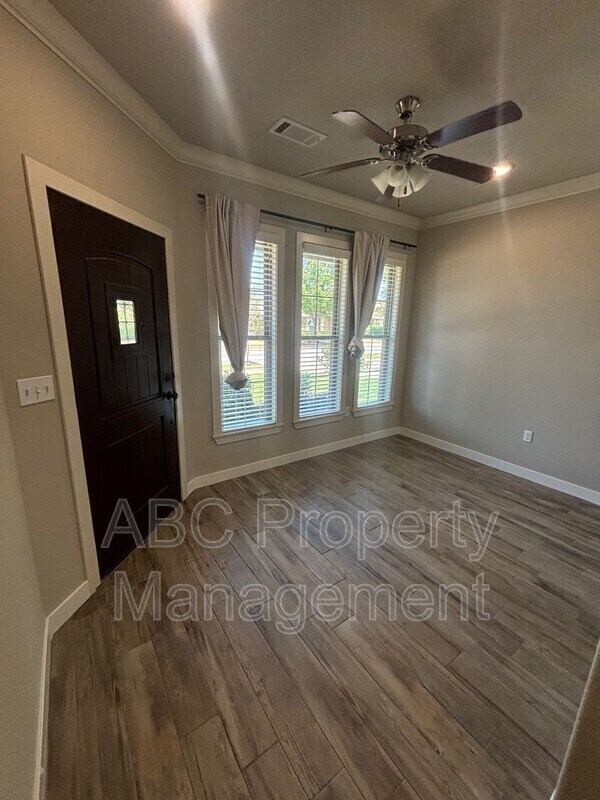 Foto del edificio - 3207 SW Hillstone Ave