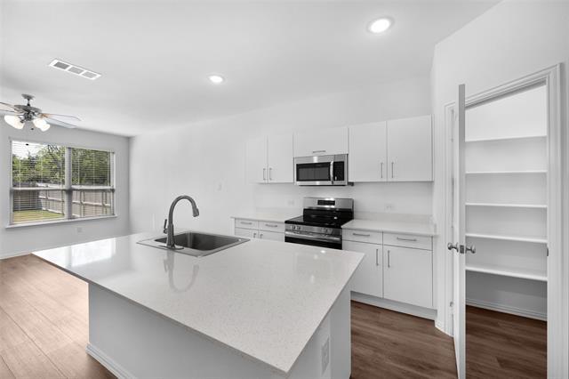 Foto del edificio - 107 Brookline Dr