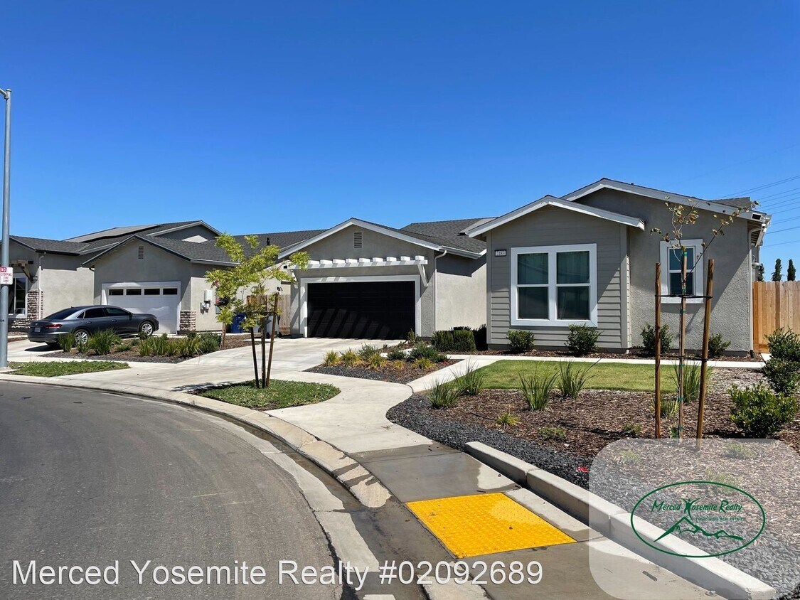 Foto principal - 4 br, 3 bath House - 2483 Valverde Dr