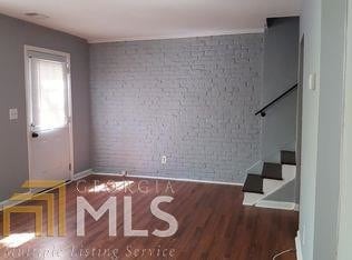 Building Photo - 2429 Peachwood Cir NE