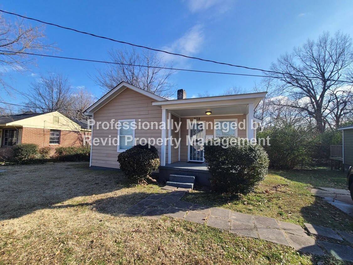 Primary Photo - Charming Single-Family Home for Rent