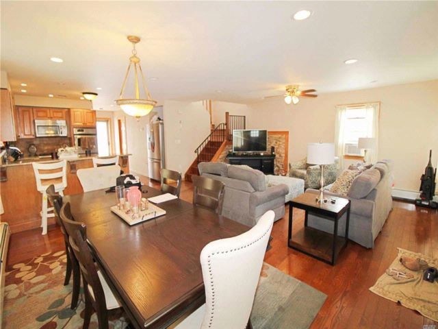 Foto del edificio - 2 Court St W