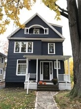 Building Photo - 1725 James St