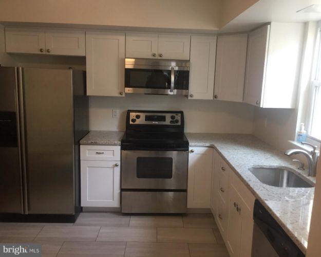 Building Photo - 4622 Sands Way