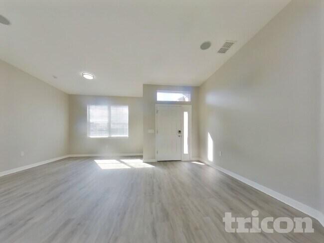 Foto del edificio - 168 Blackstone Creek Rd